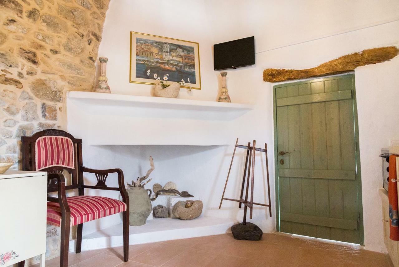 Private Studio In Historic House Lastros Dış mekan fotoğraf