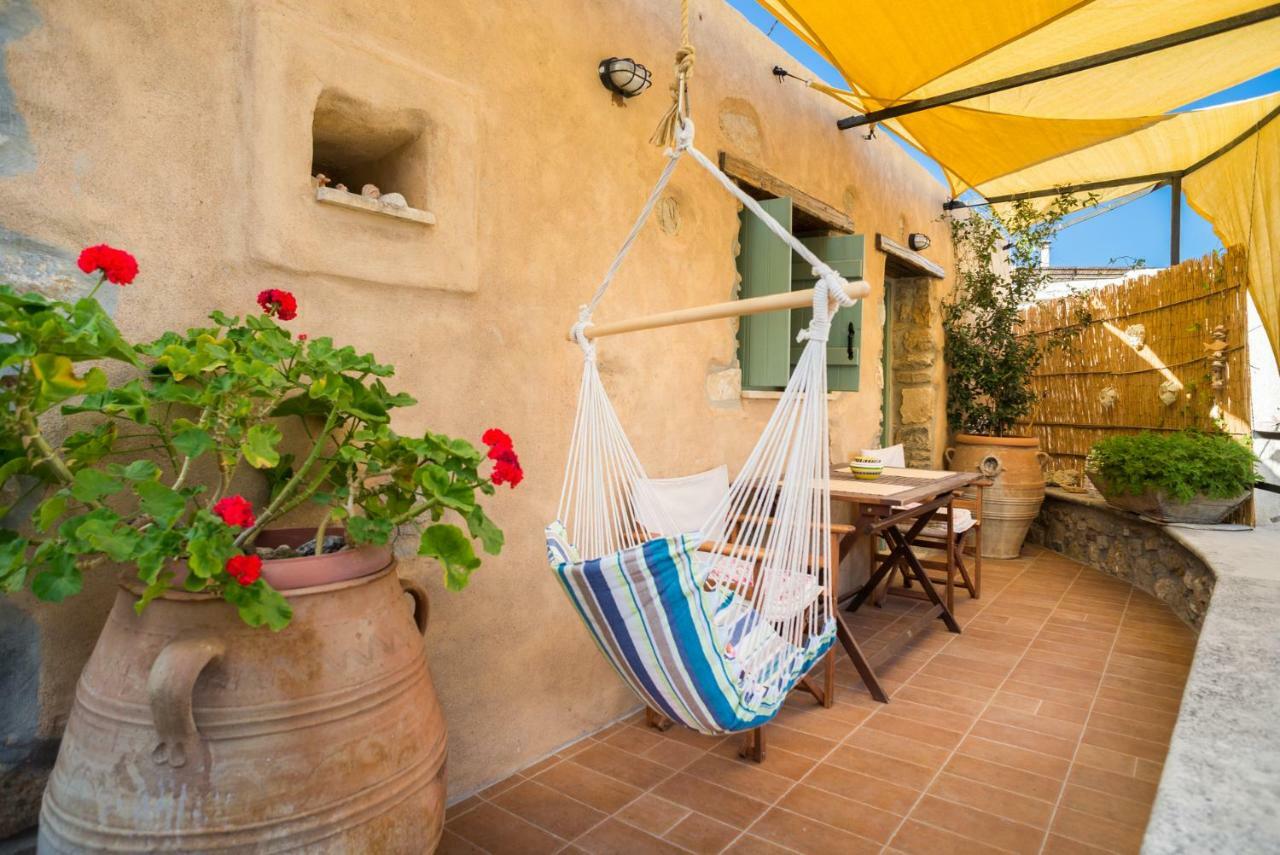 Private Studio In Historic House Lastros Dış mekan fotoğraf